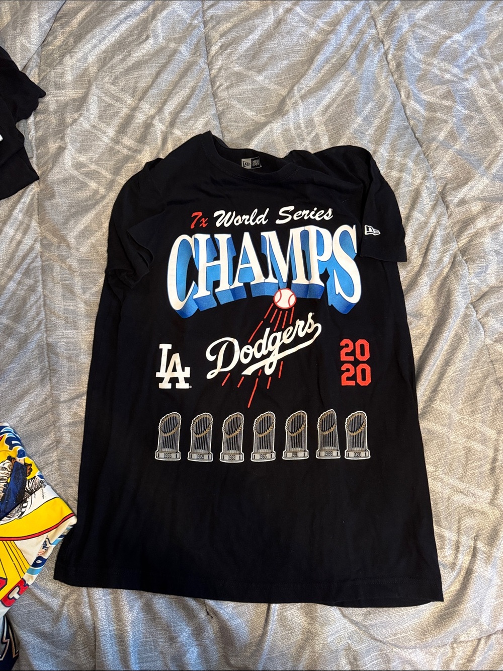 New Era Dodgers CHAMPS Graphic Tee in Black, Blue, White, Red